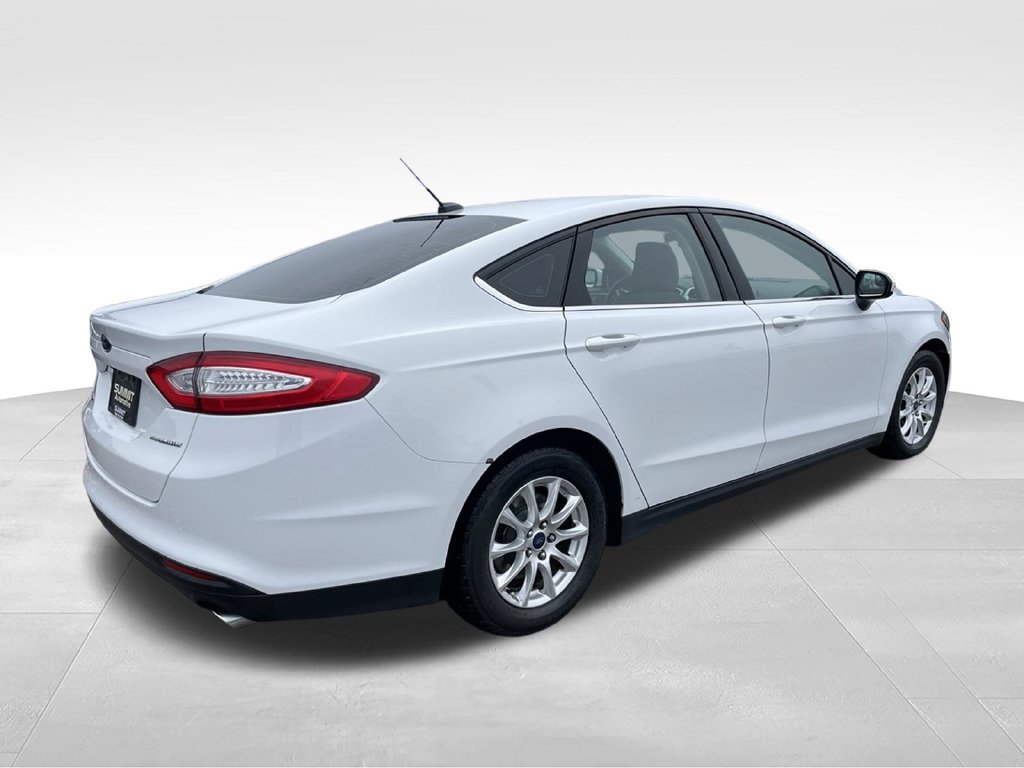 Used 2016 Ford Fusion S FWD image 4