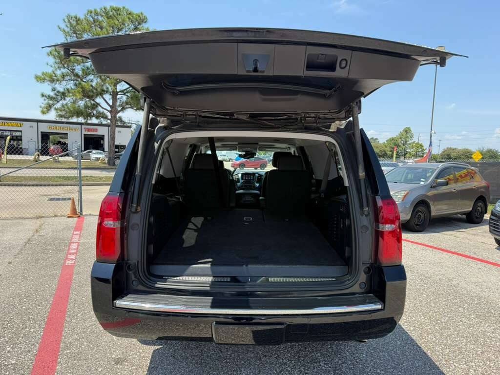 Used 2019 Chevrolet Suburban Premier RWD image 19