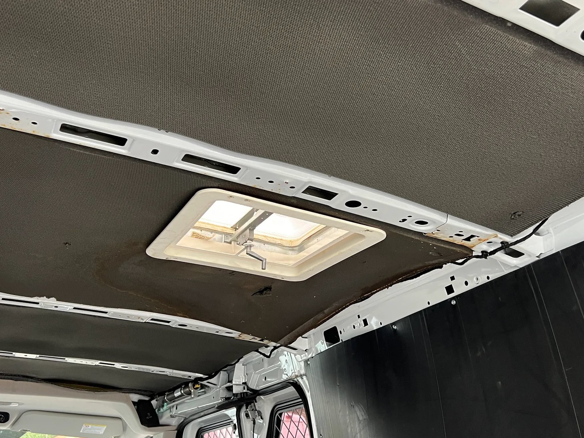Used 2018 Ford Transit 250 148 Low Roof RWD image 30
