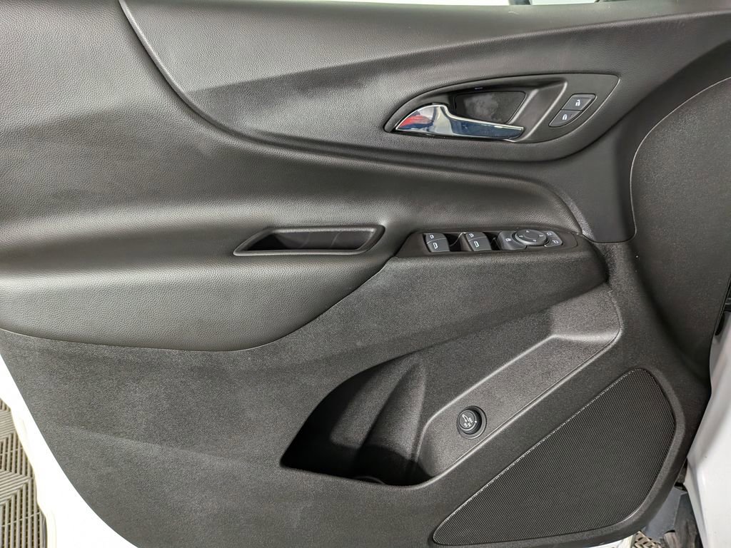 Used 2019 Chevrolet Equinox LT image 16