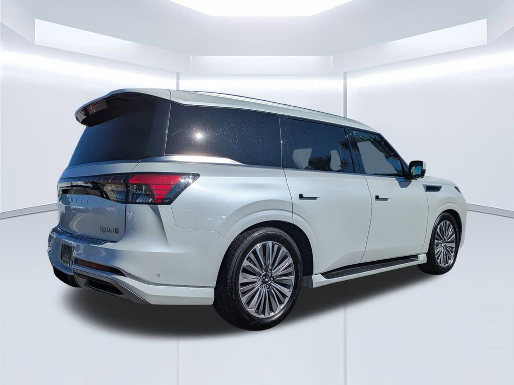 Used 2025 INFINITI QX80 Luxe image 3