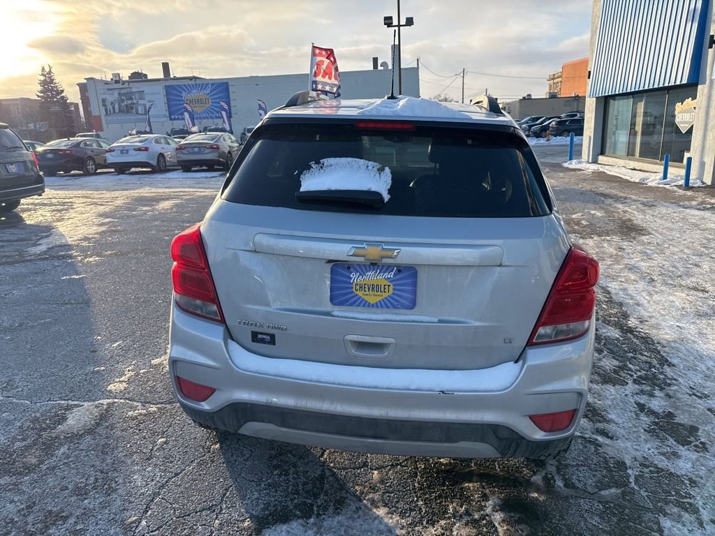 Used 2017 Chevrolet Trax LT w/ LT Convenience Package image 10