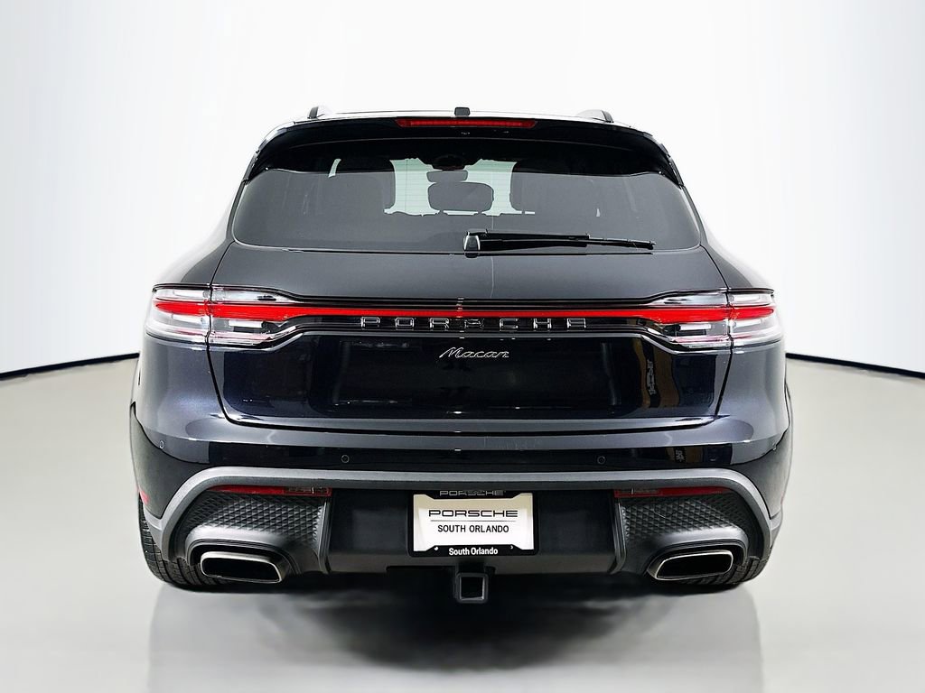 Certified 2024 Porsche Macan AWD/4WD image 10