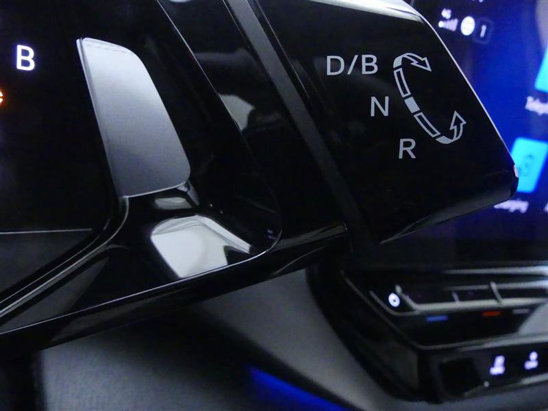 Used 2023 Volkswagen ID.4 Pro image 17