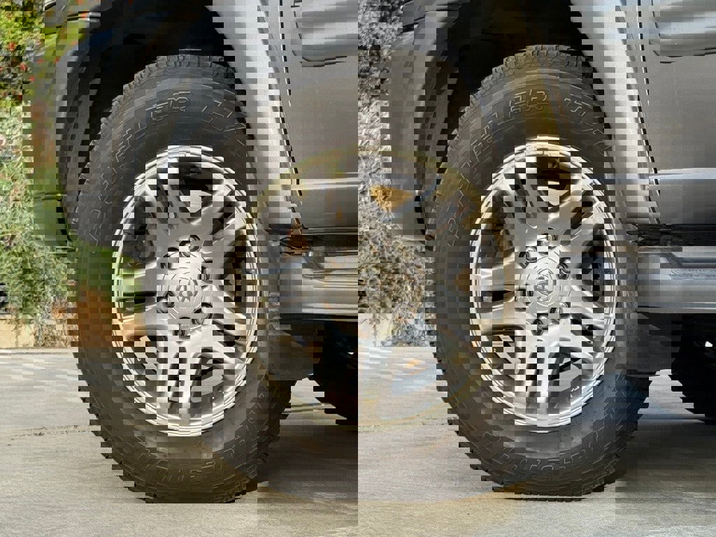 Used 2004 Toyota Sequoia Limited image 6