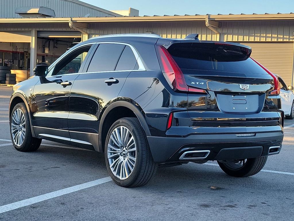 Used 2024 Cadillac XT4 Premium Luxury w/ Active Safety Package image 7