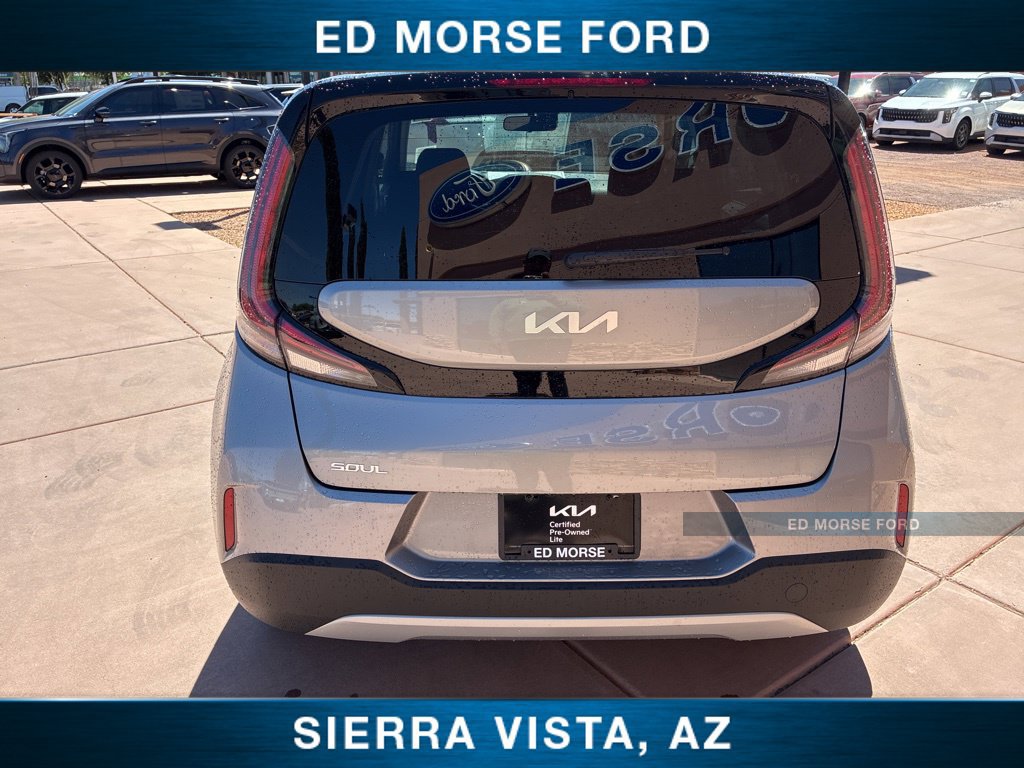 Used 2025 Kia Soul LX FWD image 7
