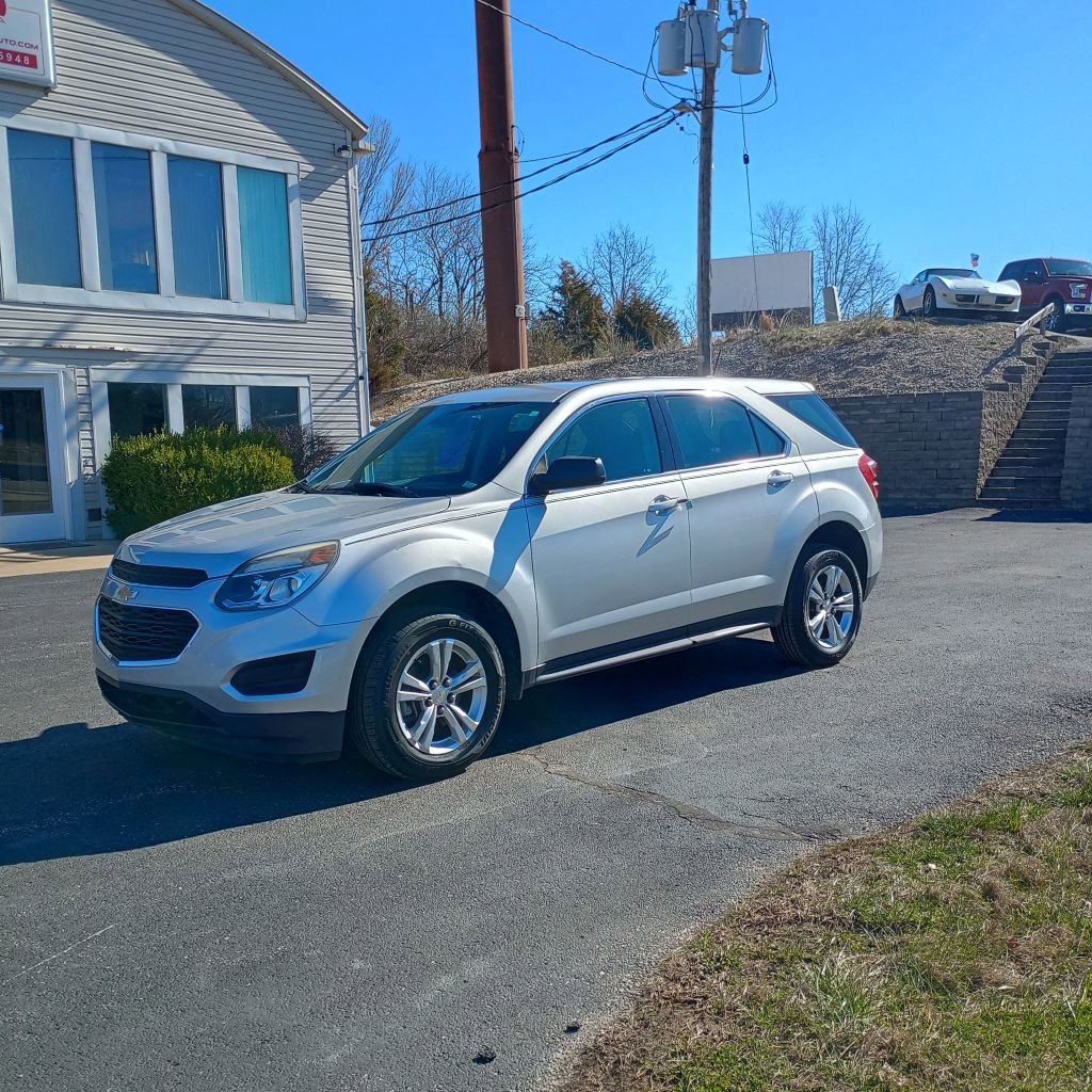 Used 2017 Chevrolet Equinox LS image 1