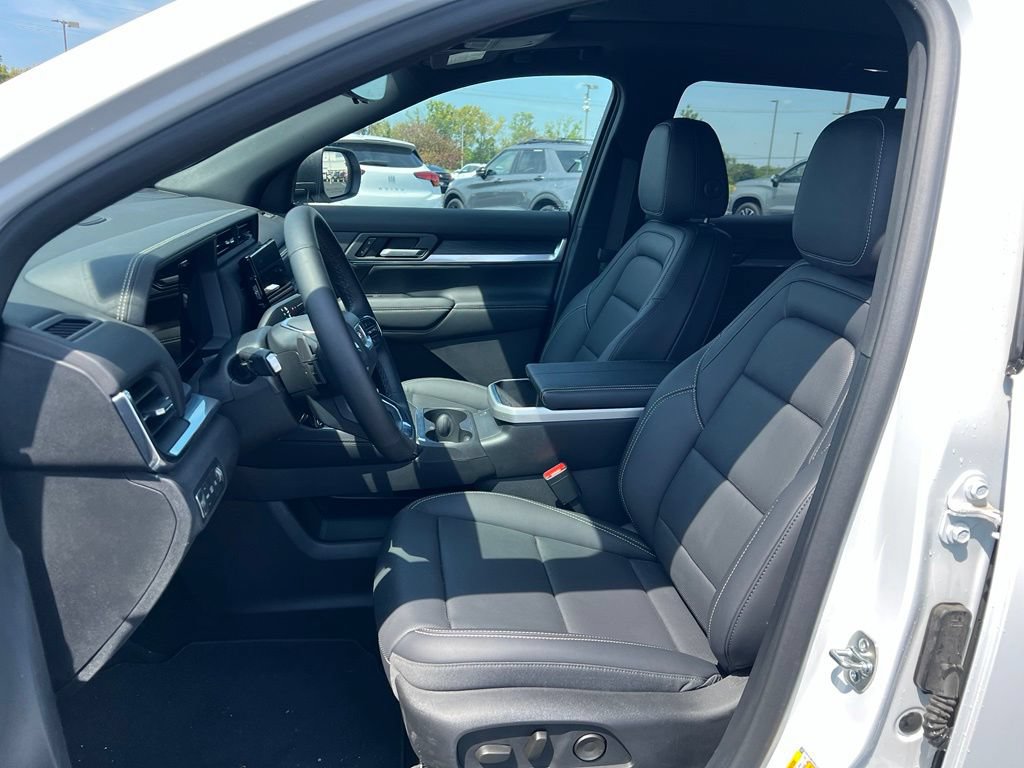Used 2025 GMC Terrain Elevation FWD image 8