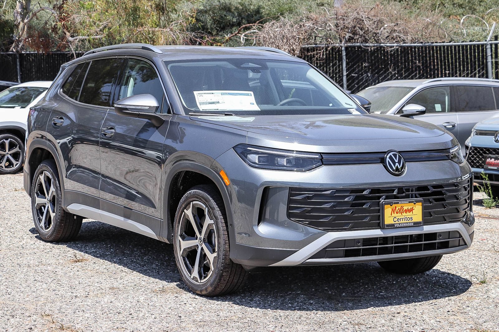 New 2026 Volkswagen Tiguan SE AWD/4WD image 3