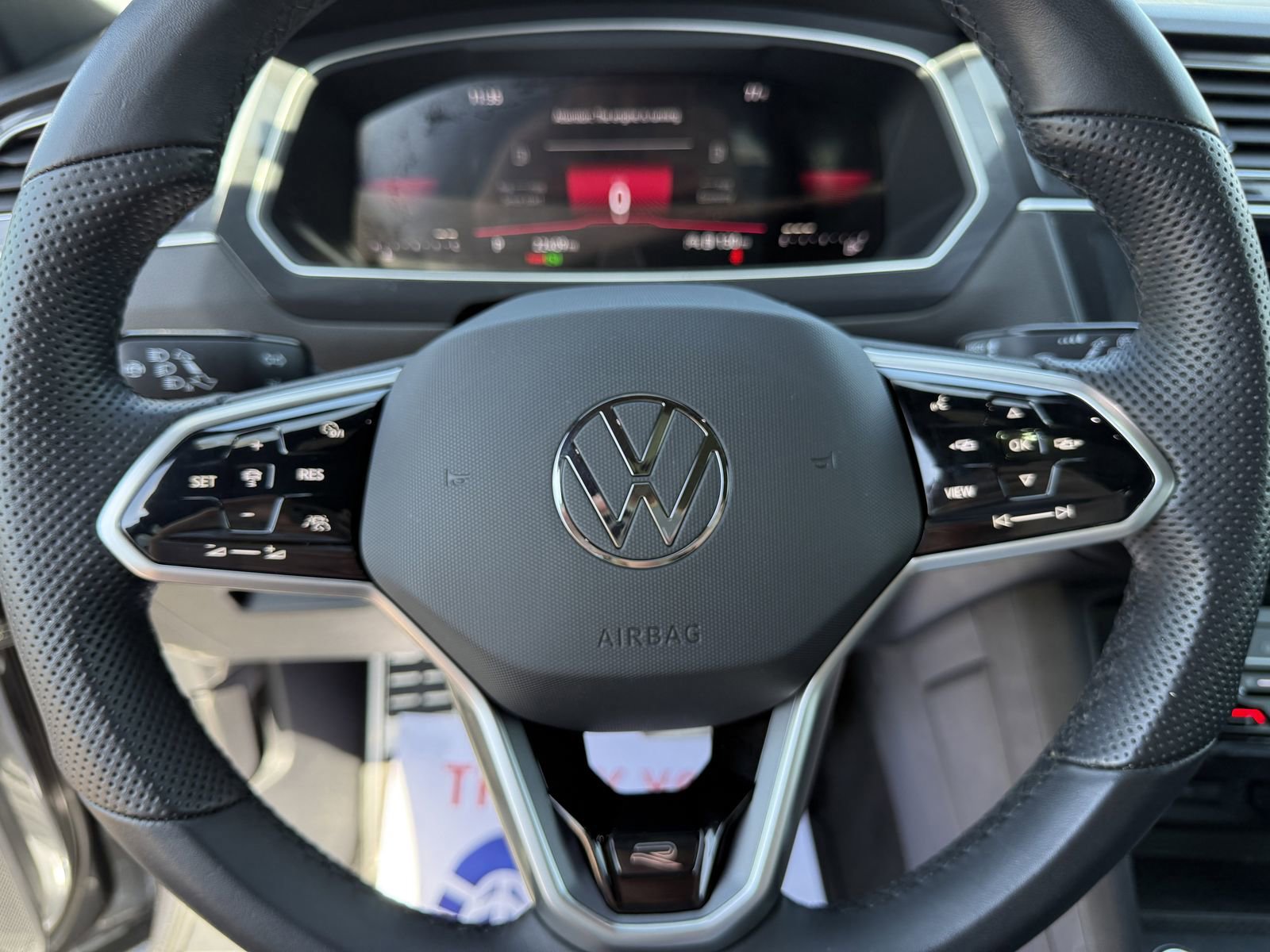 Used 2024 Volkswagen Tiguan SE R-Line FWD image 30