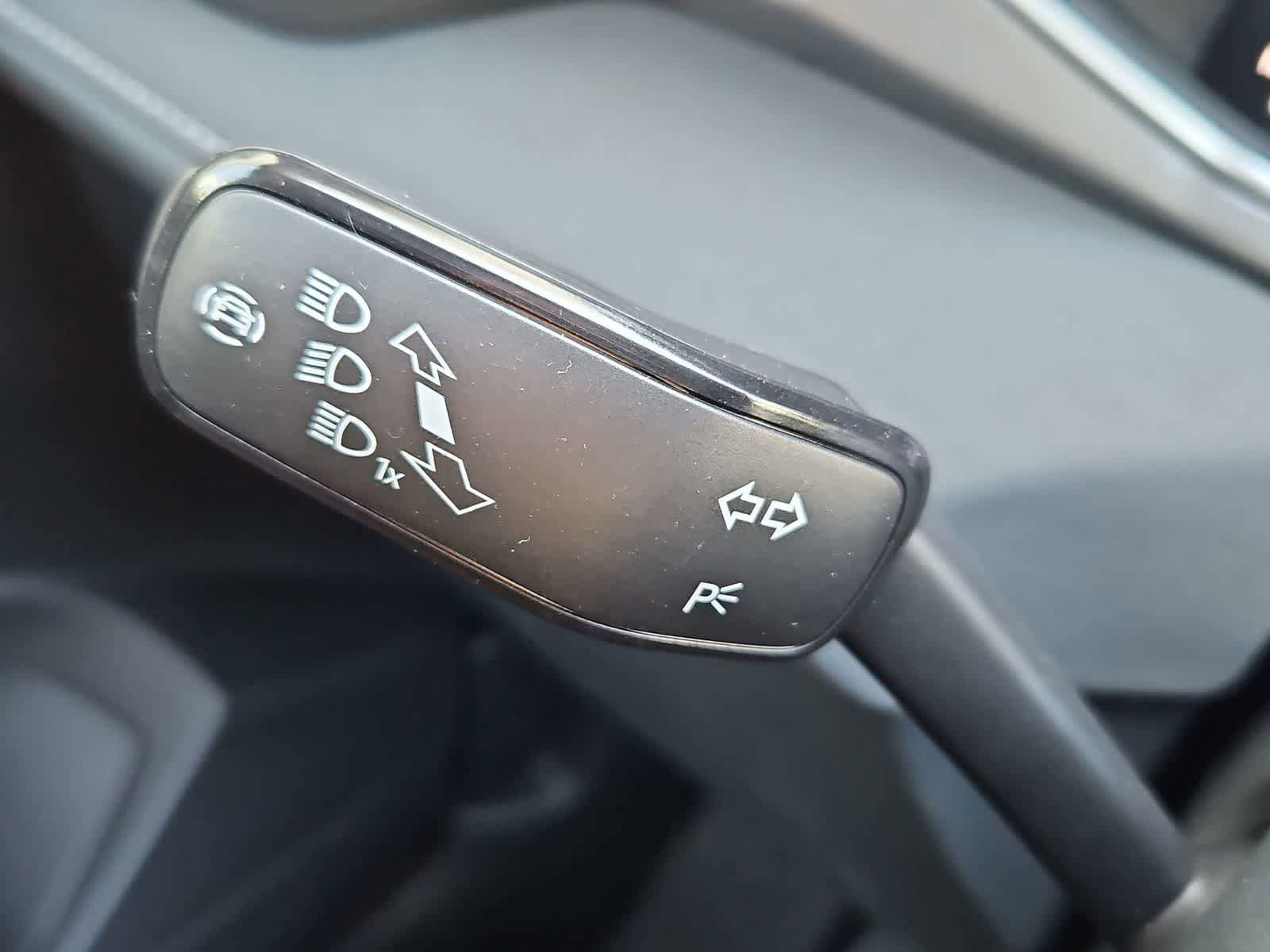 New 2026 Volkswagen Taos SE FWD image 27