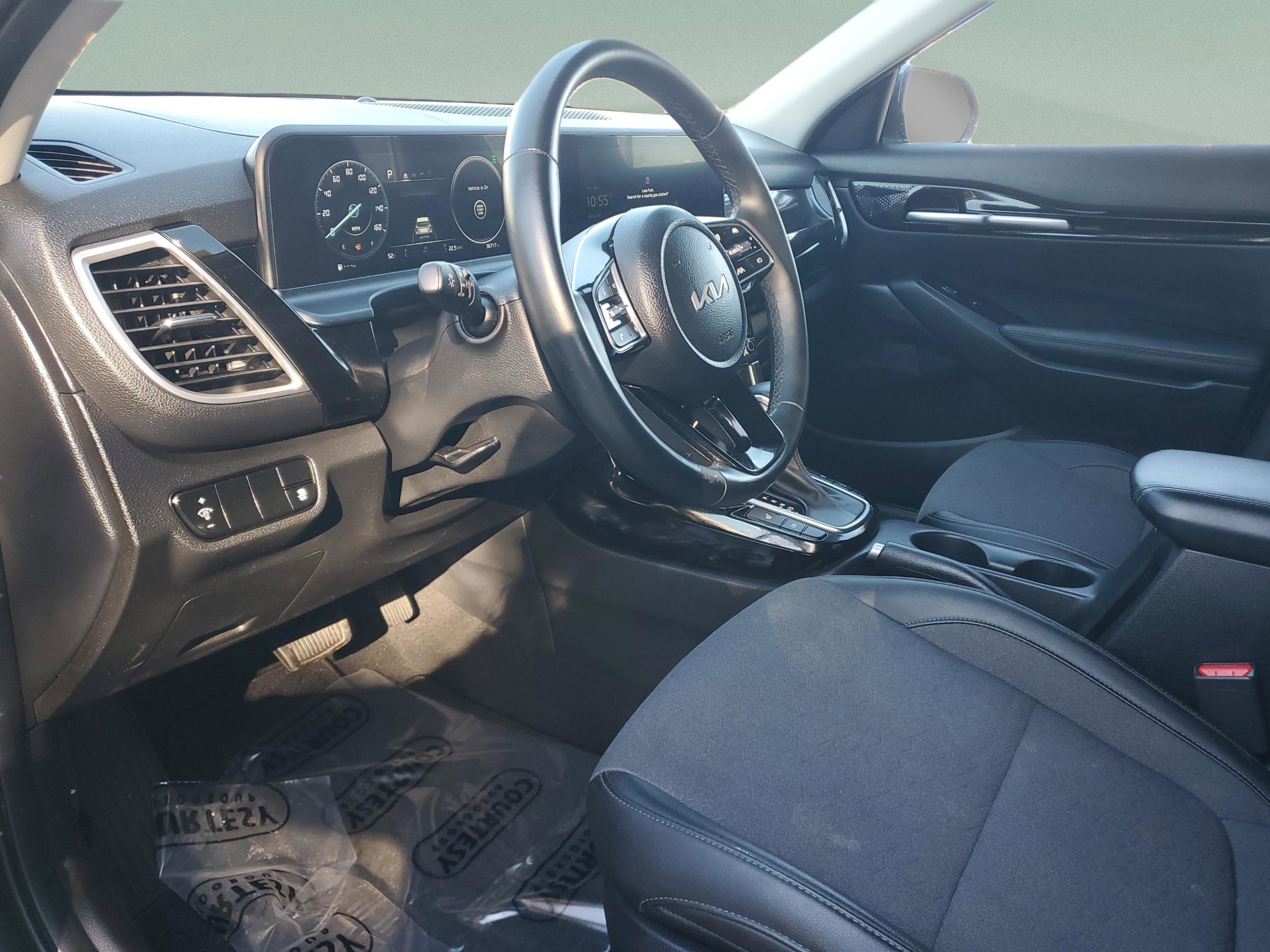 Certified 2024 Kia Seltos X-Line image 20