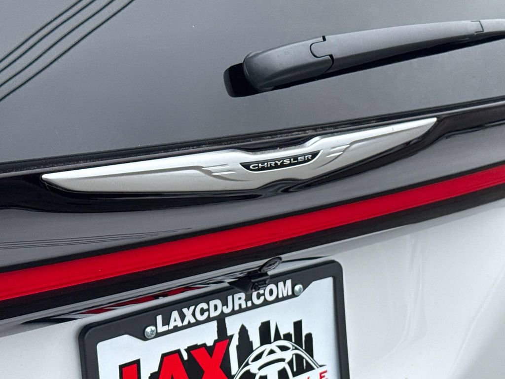 New 2026 Chrysler Pacifica Select image 5