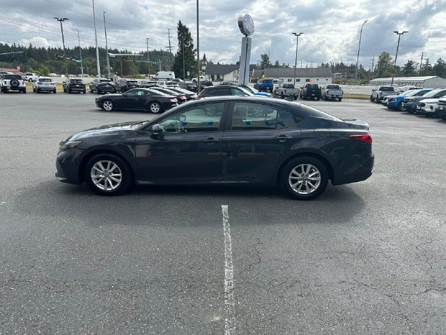 Used 2025 Toyota Camry LE FWD image 5