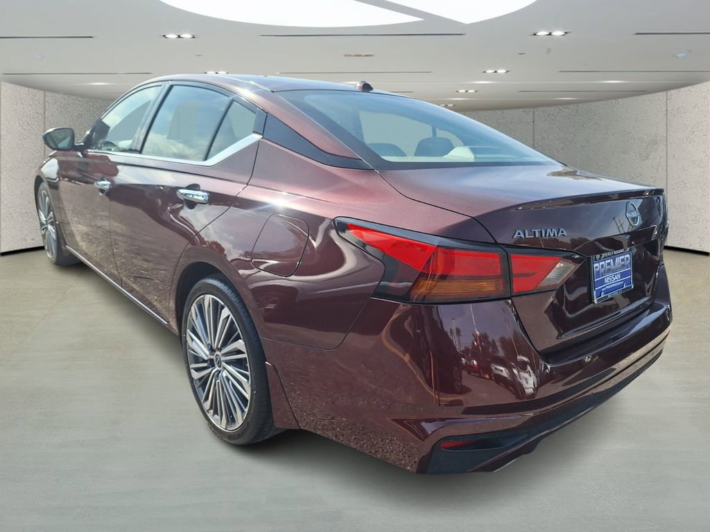 Used 2024 Nissan Altima 2.5 SL image 3
