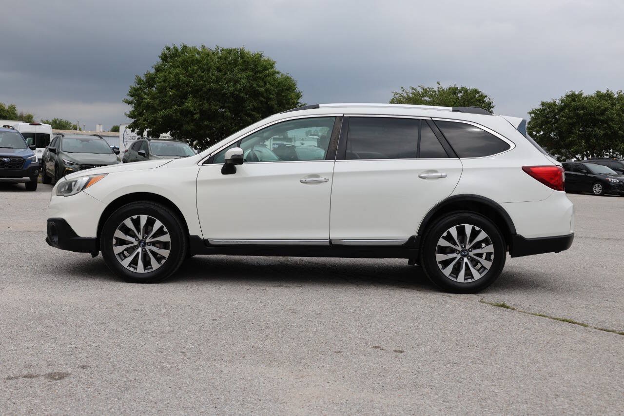 Used 2017 Subaru Outback 3.6R Touring AWD/4WD image 8
