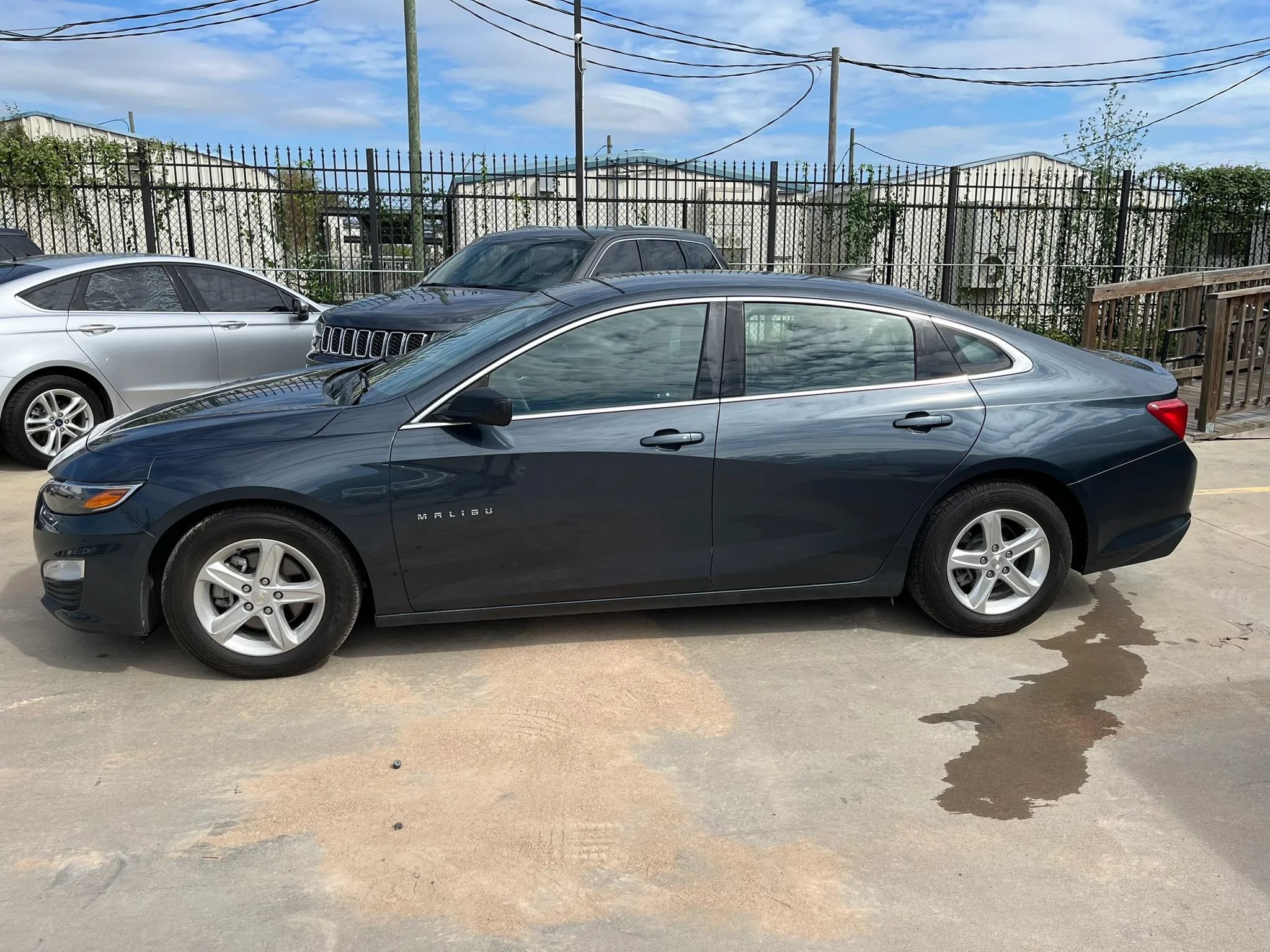 Used 2020 Chevrolet Malibu LS FWD image 3