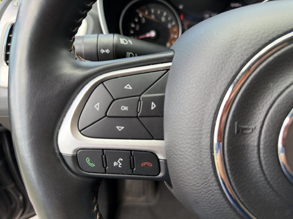 Used 2020 Jeep Compass Latitude w/ Popular Equipment Group FWD image 29