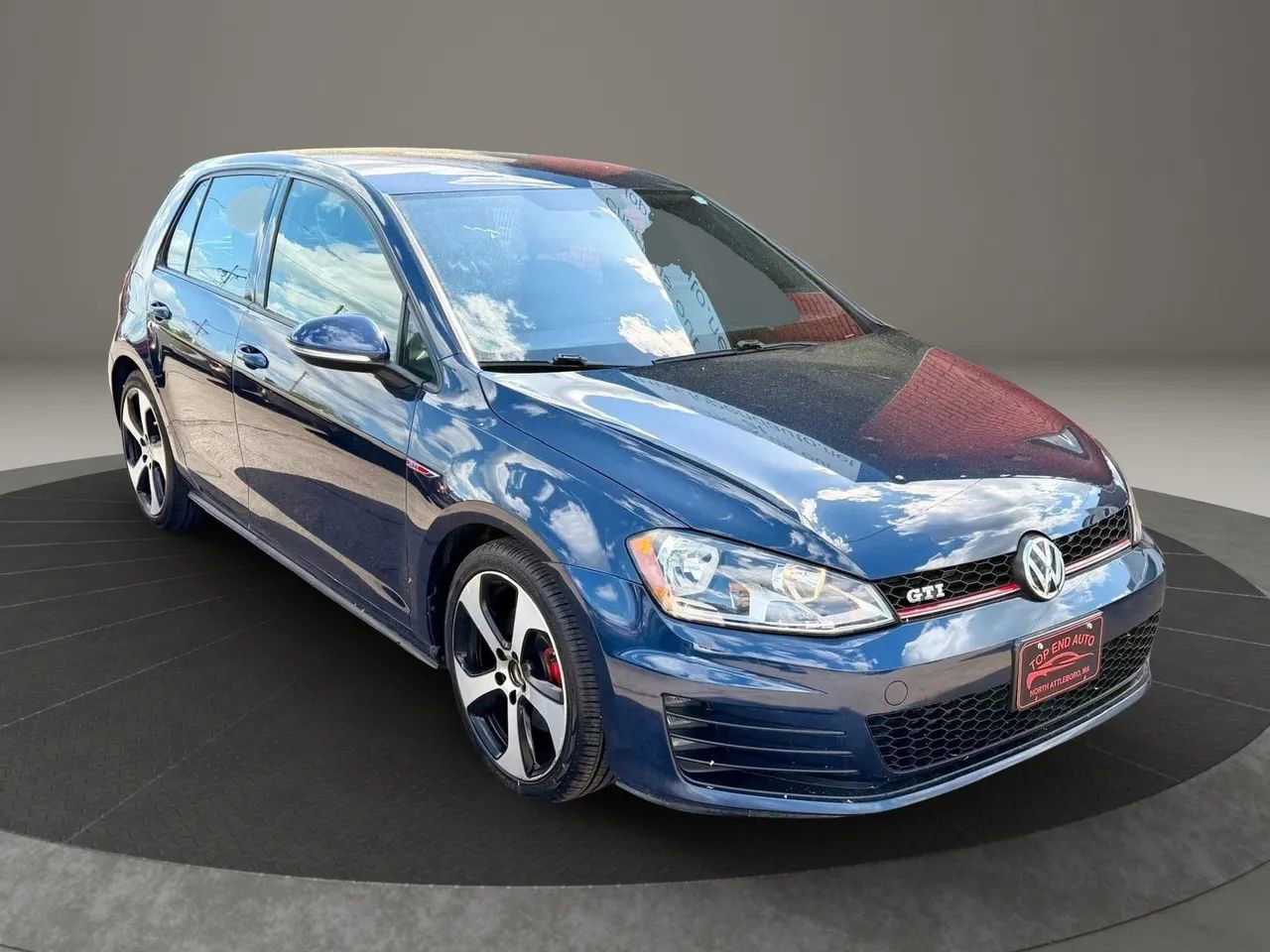 Used 2017 Volkswagen GTI S FWD image 3