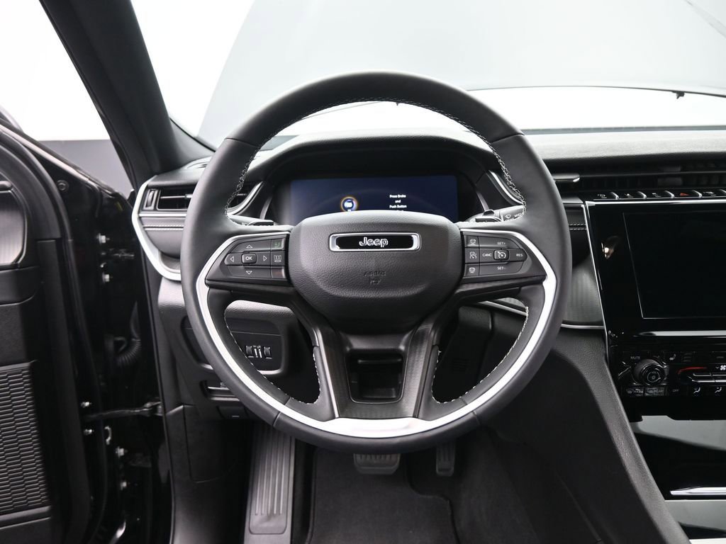 Used 2024 Jeep Grand Cherokee L Laredo w/ Luxury Tech Group I image 29