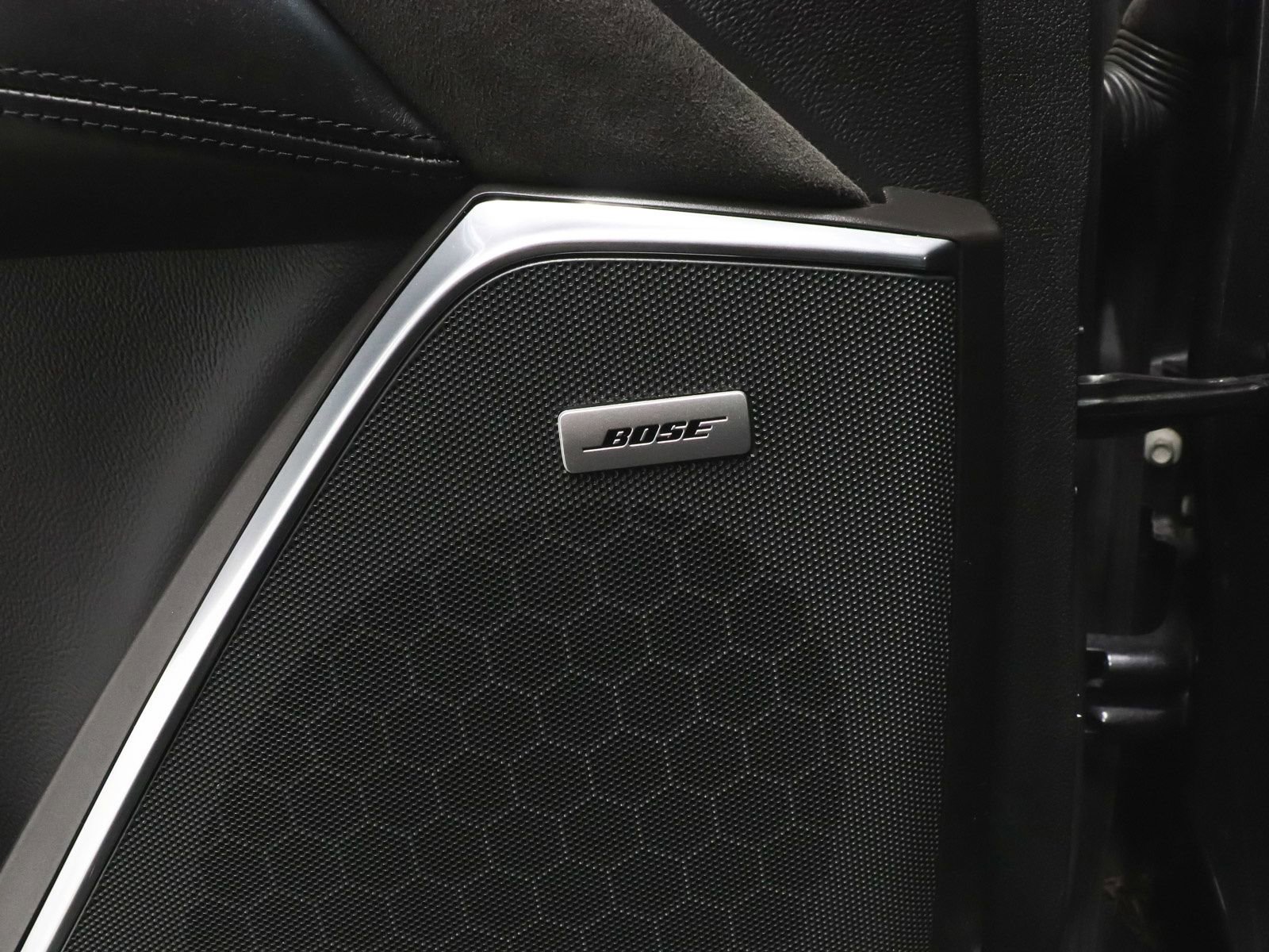 Used 2016 Cadillac Escalade Platinum image 16