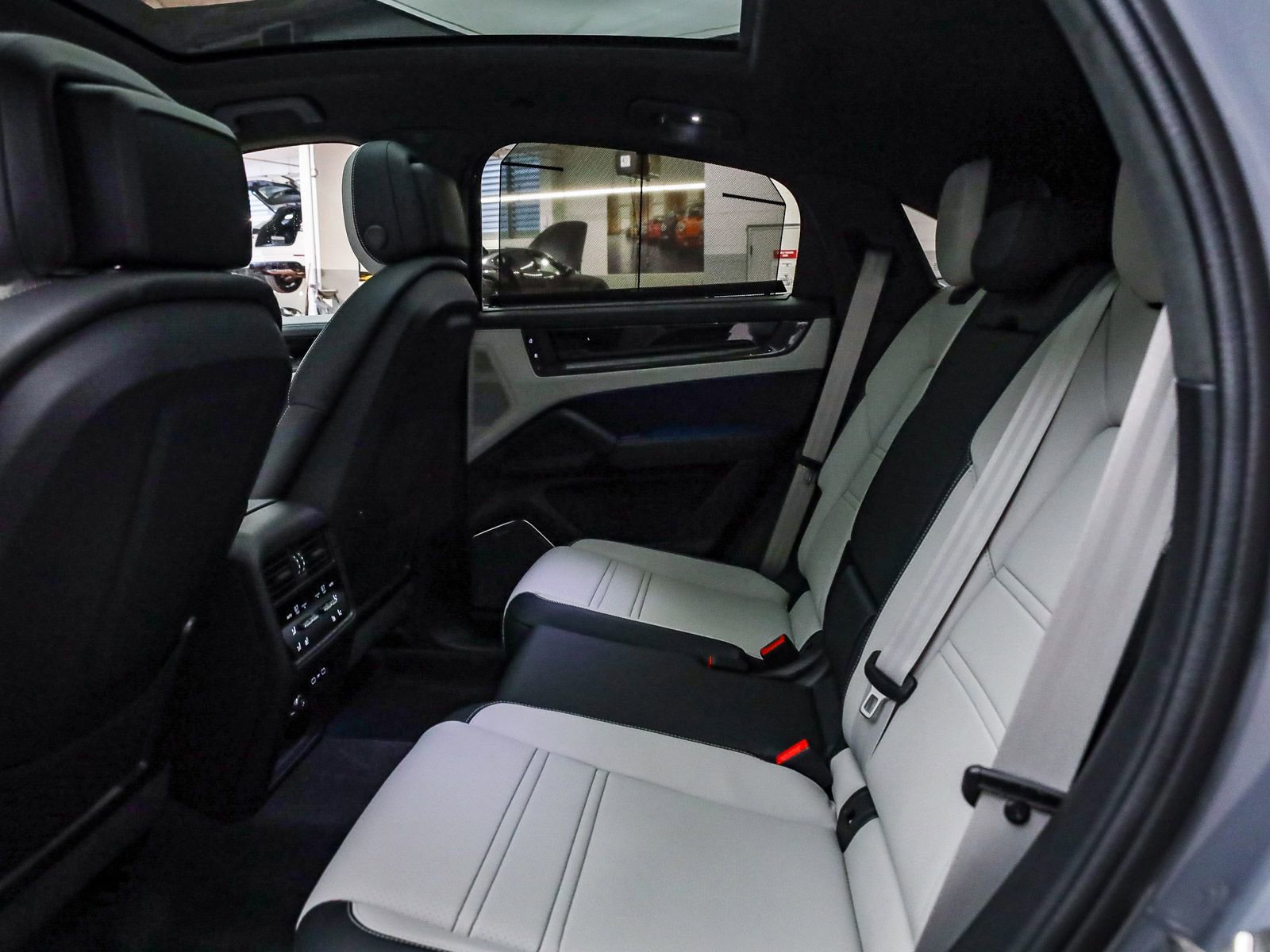 Used 2026 Porsche Cayenne GTS image 54