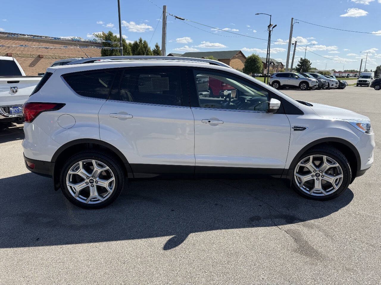 Used 2019 Ford Escape Titanium AWD/4WD image 8