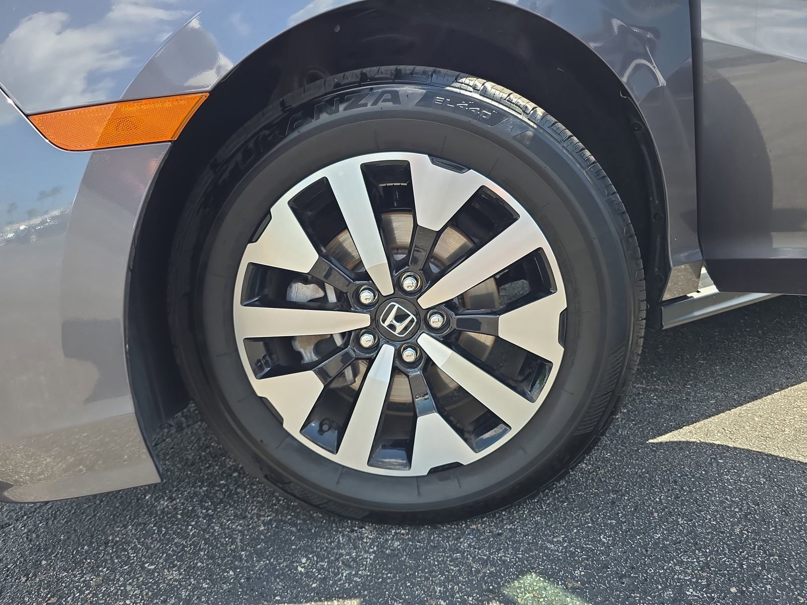 Certified 2026 Honda Odyssey EX-L image 30