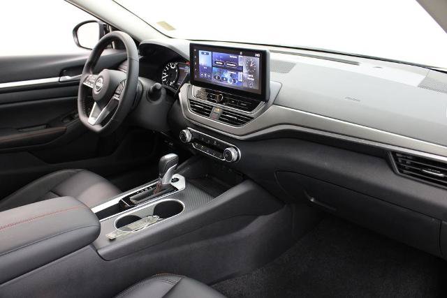 Certified 2026 Nissan Altima 2.5 SR FWD image 24
