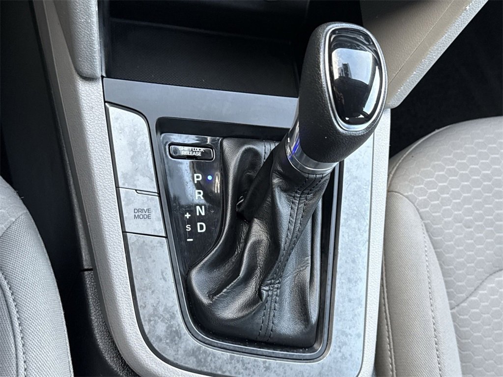 Used 2020 Hyundai Elantra SEL image 20