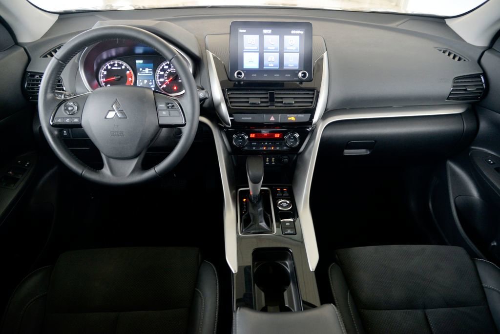 Used 2023 Mitsubishi Eclipse Cross SE image 17