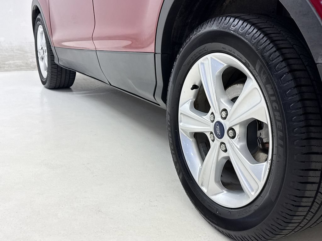 Used 2016 Ford Escape SE w/ Equipment Group 201A FWD image 11