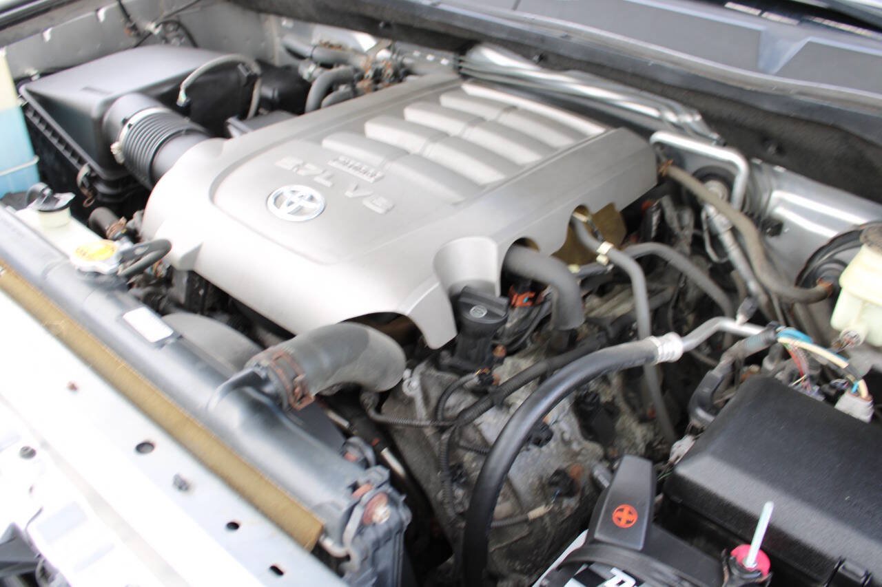 Used 2010 Toyota Sequoia SR5 AWD/4WD image 26