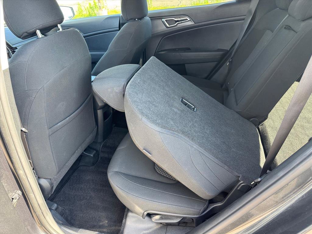 Used 2024 Kia Sportage LX FWD image 9