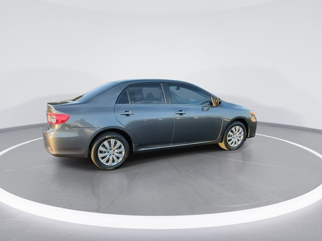 Used 2013 Toyota Corolla LE image 8
