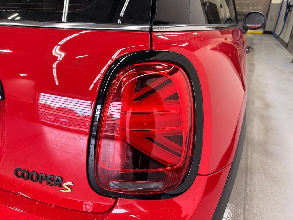 Used 2024 MINI Cooper SE FWD image 5