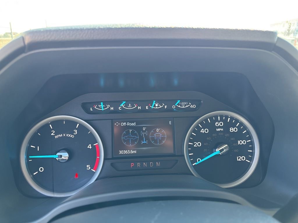 Used 2022 Ford F350 XLT w/ XLT Premium Package AWD/4WD image 10