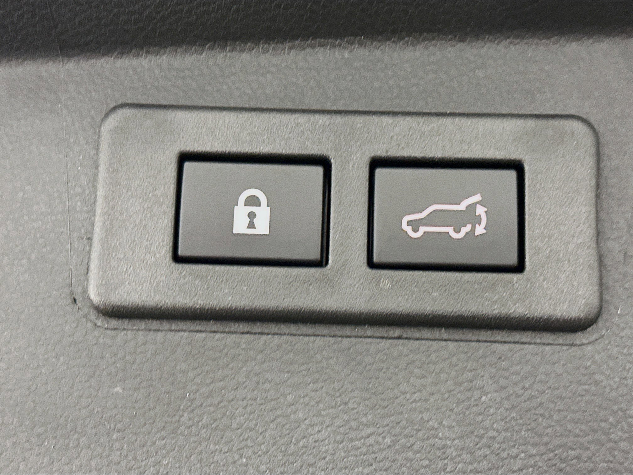 Used 2025 Subaru Outback Premium image 32