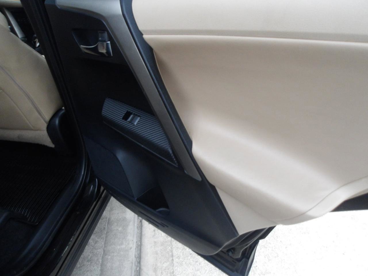 Used 2013 Toyota RAV4 Limited image 7