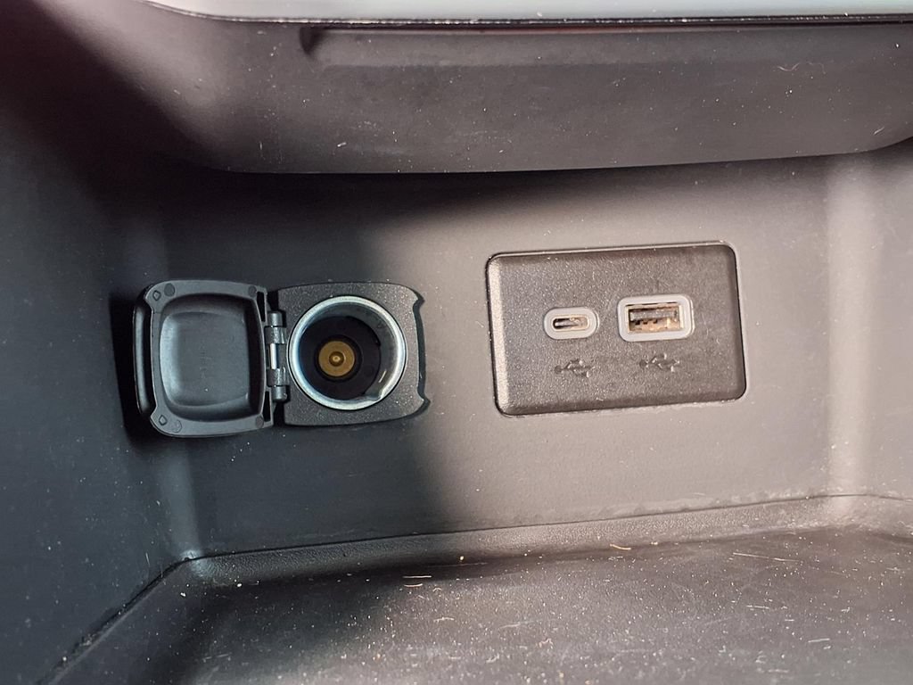 Used 2023 GMC Acadia SLE FWD image 12