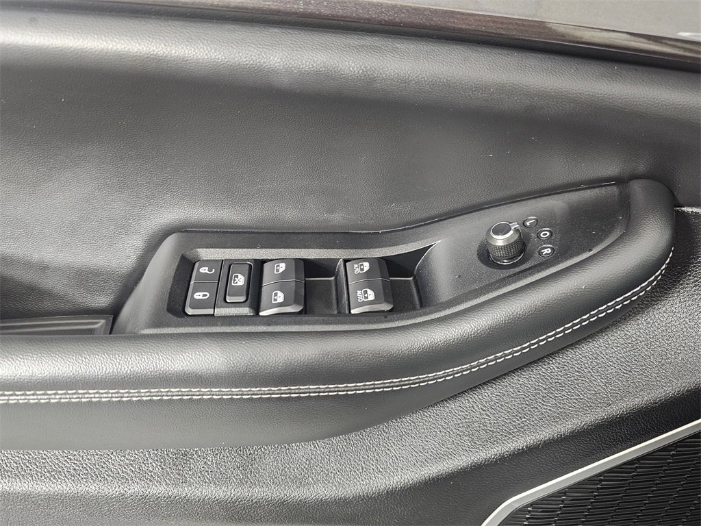 Used 2022 Jeep Grand Cherokee L Laredo image 27