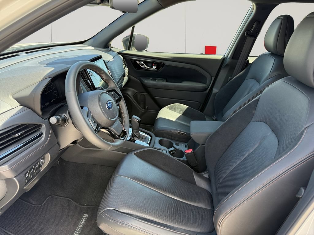 Used 2025 Subaru Forester Touring AWD/4WD image 10