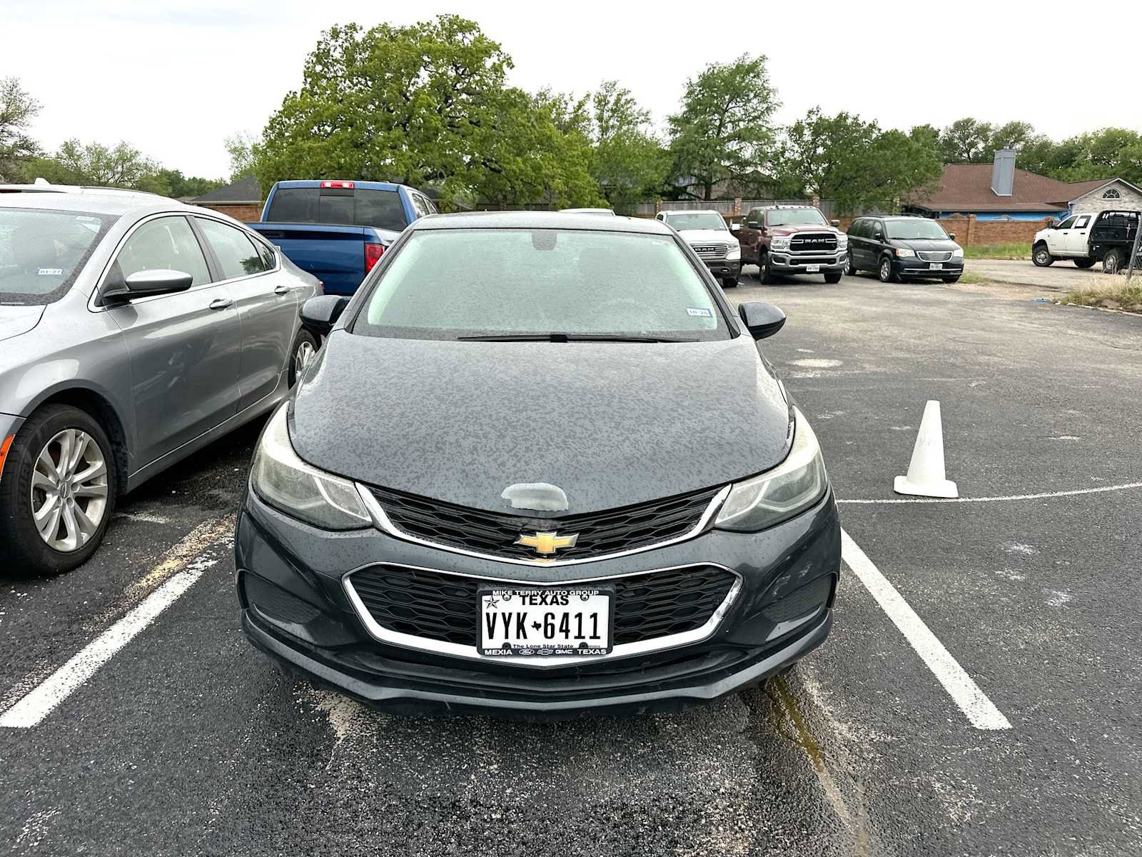Used 2017 Chevrolet Cruze LT w/ Sun And Sound Package FWD video 2