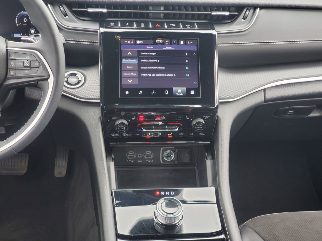 Used 2023 Jeep Grand Cherokee L Laredo image 30