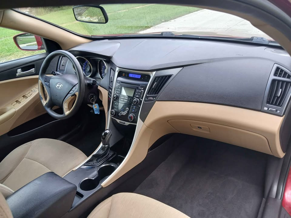 Used 2011 Hyundai Sonata GLS image 16