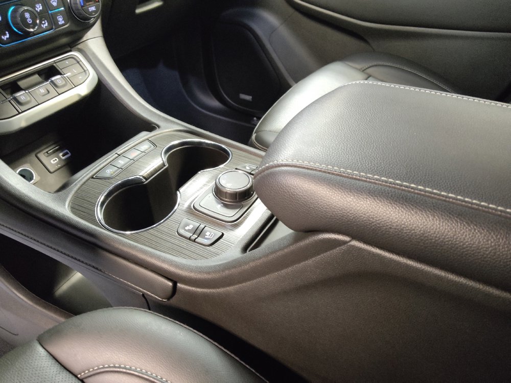 Used 2022 GMC Acadia SLT w/ Preferred Package image 26