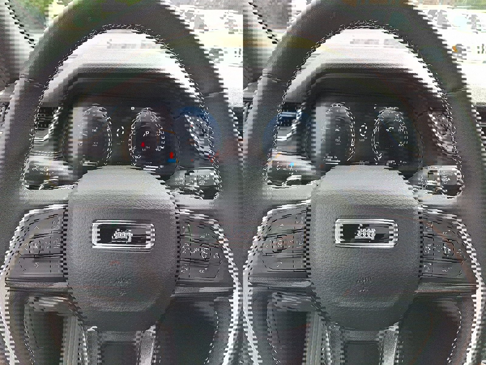 Used 2022 Jeep Grand Cherokee L Laredo image 20