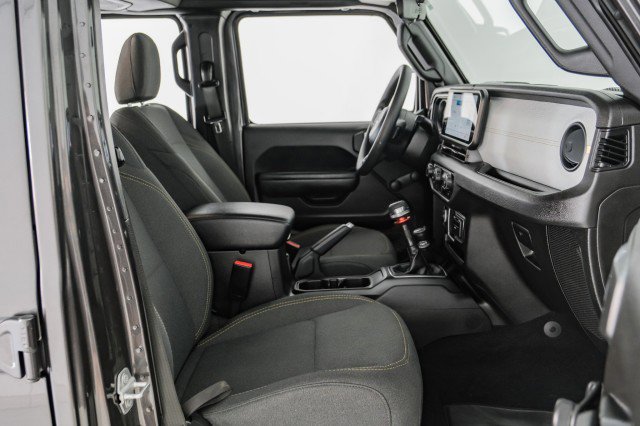 Used 2024 Jeep Wrangler Unlimited Sport image 27
