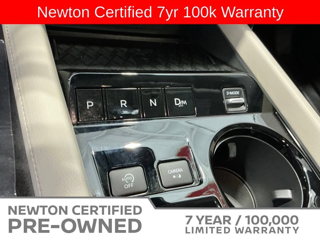 Used 2025 Nissan Murano SV AWD/4WD image 13